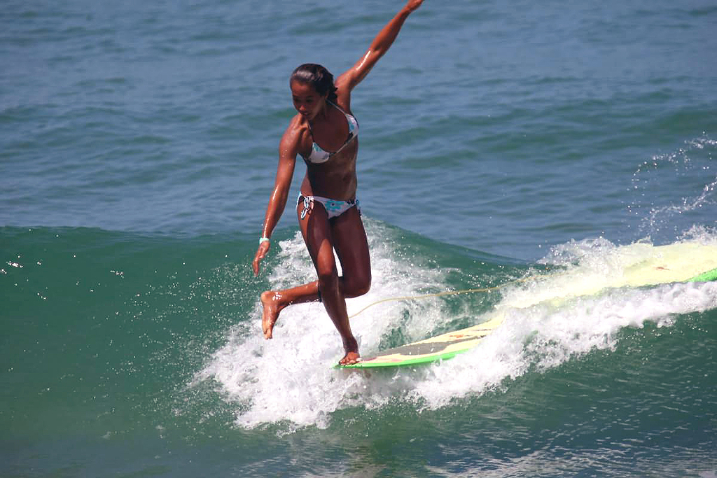 5 Longboard Surfing Tips