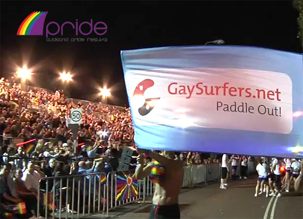 Auckland Pride Parade : Gay Surfers
